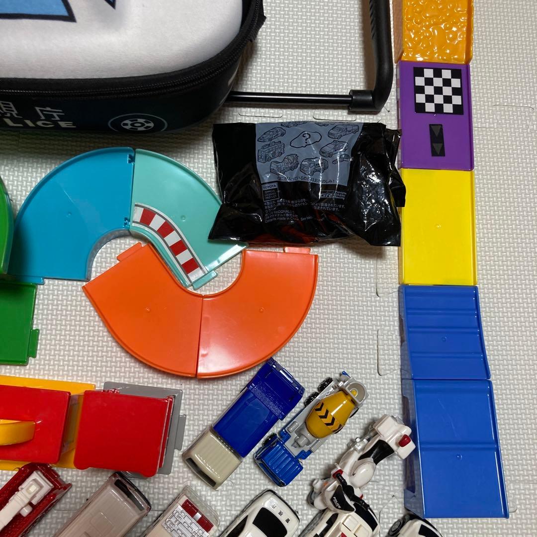 まとめ売り　ハッピーセット　トミカ　トミカコース　キャリーケース