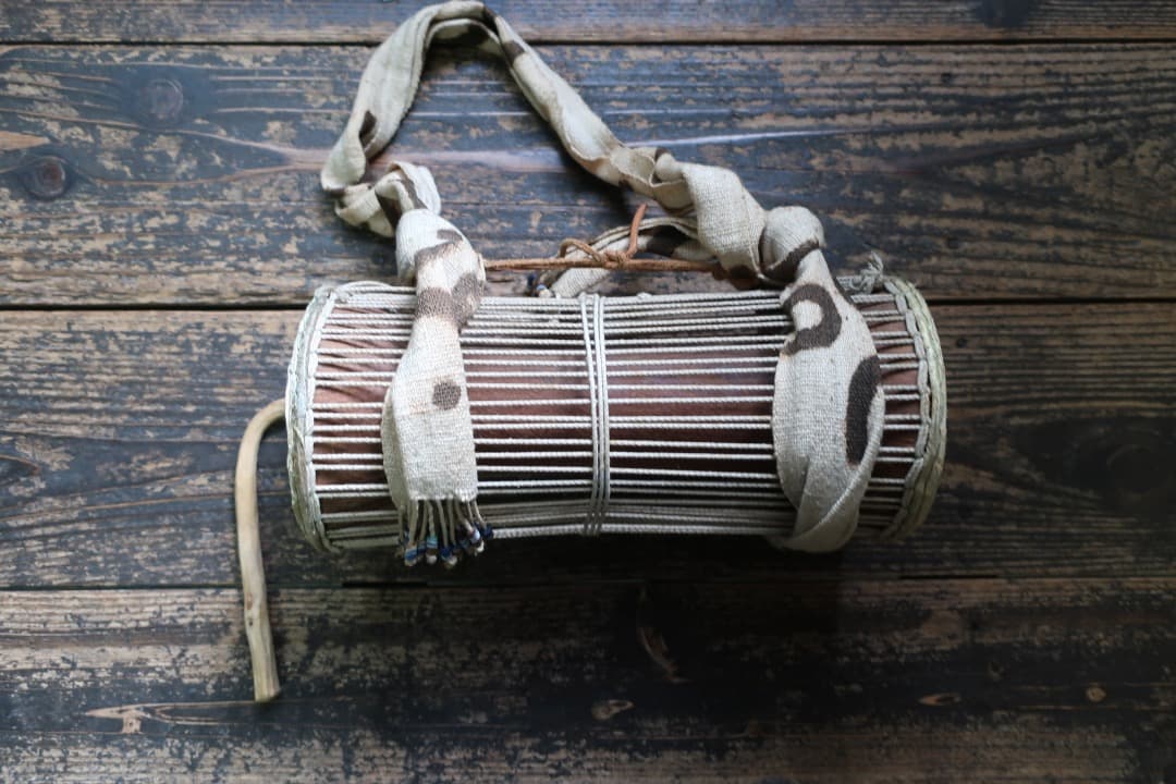 動画あり トーキングドラム アフリカ太鼓 エスニック