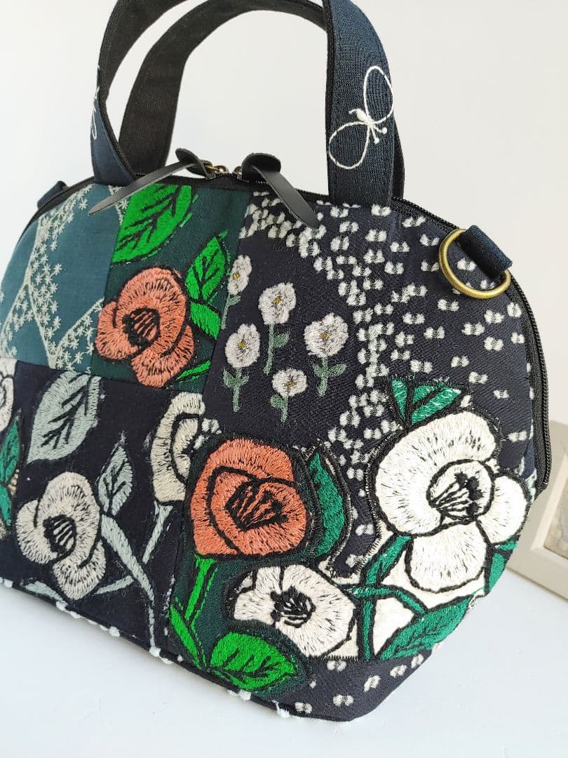 ミナペルホネン　swing camellia　バラードパッチ　ミニサイズ