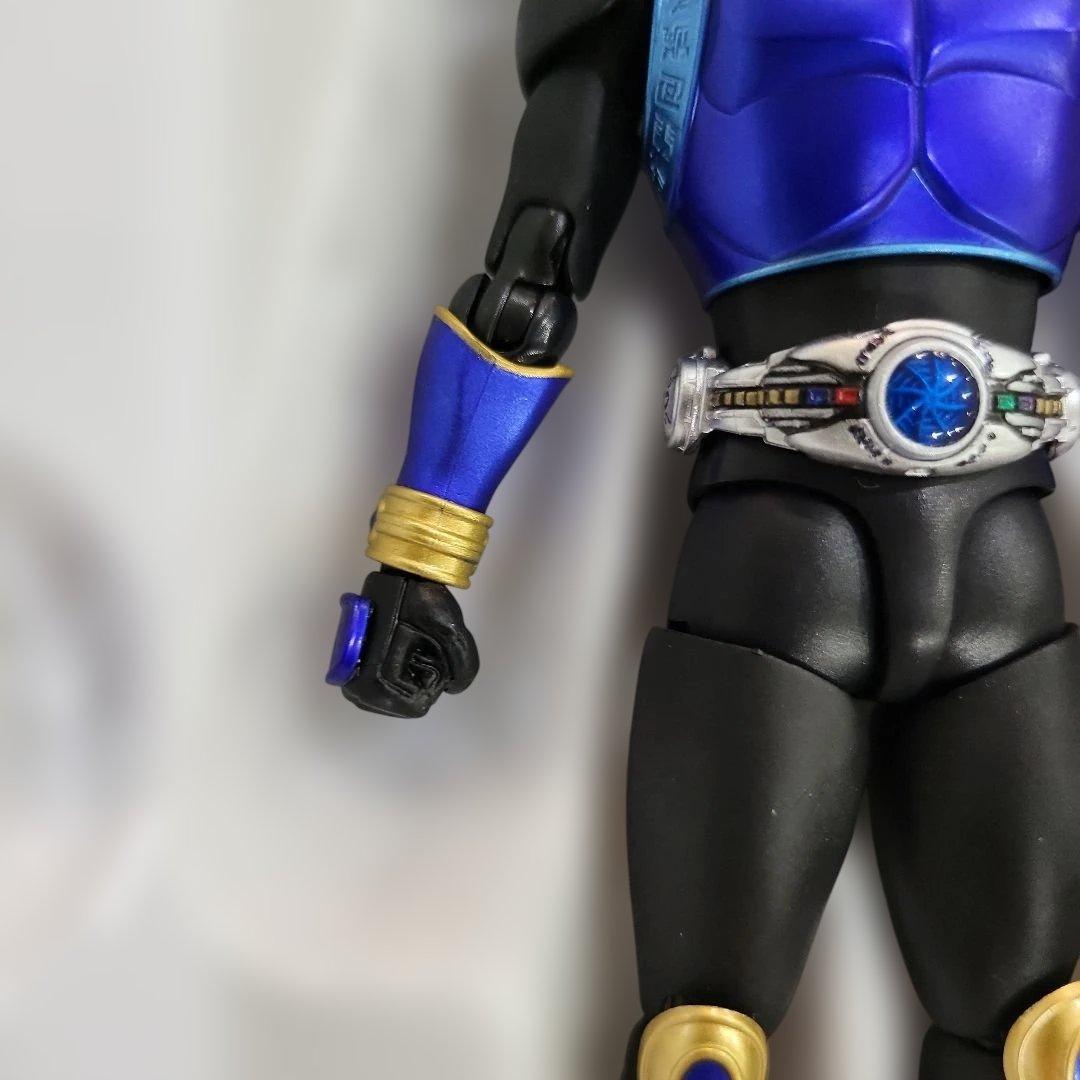 S.H.Figuarts 真骨彫製法 仮面ライダークウガ ドラゴンフォーム