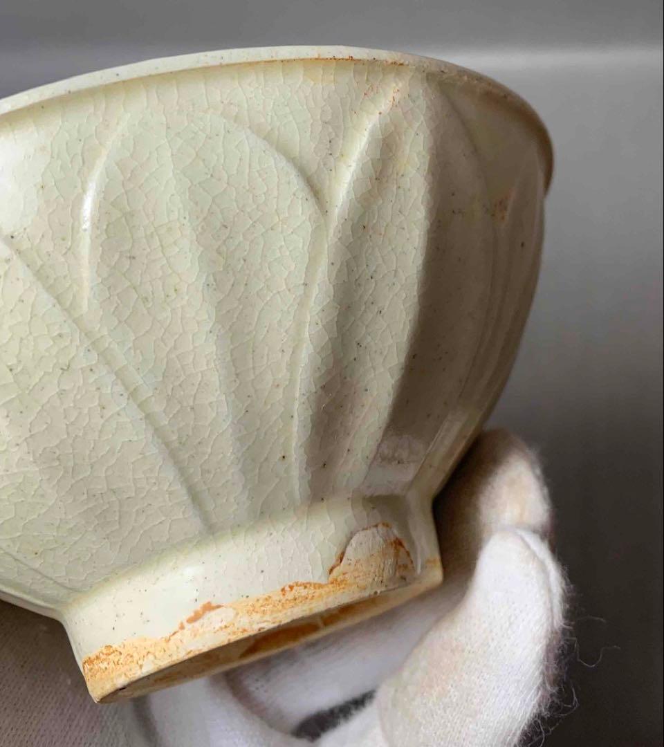 中国 無地蓮弁碗　f2250220