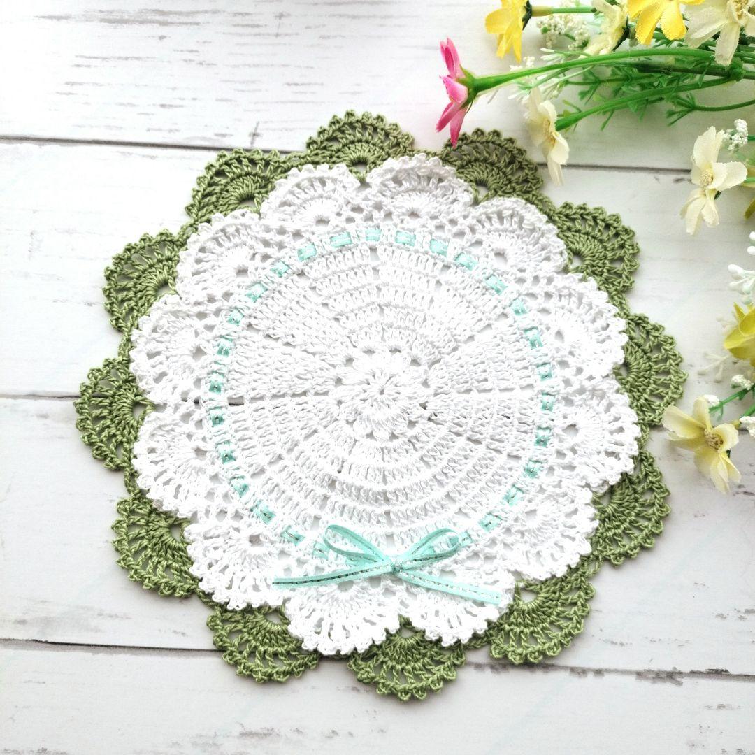 にしこ　レース編みドイリー　インテリア　テーブルセンター