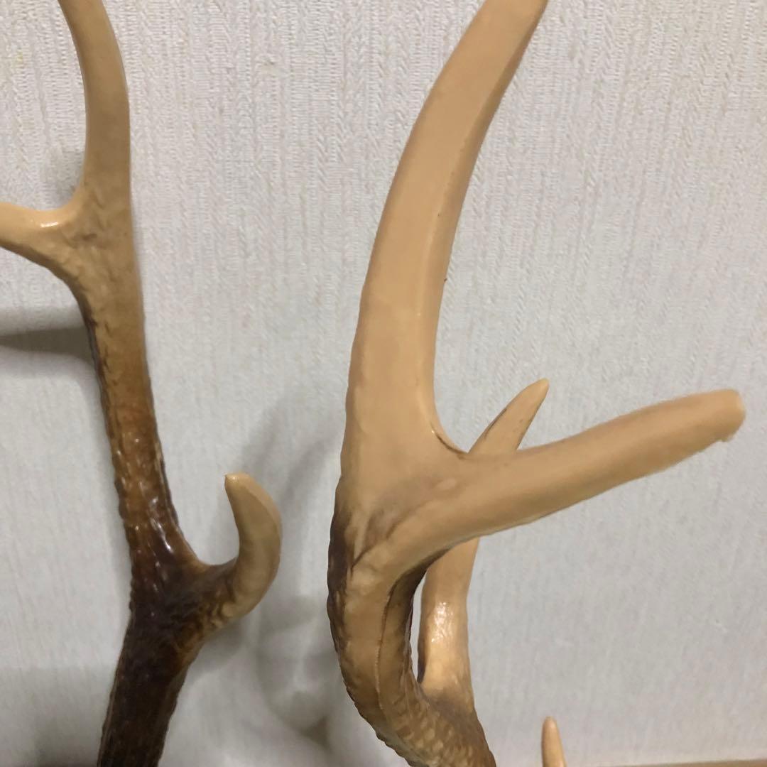 刀台　台座　飾り台　鹿角　レプリカ　プラスチック製　刀立て　刀置き　模造刀置き