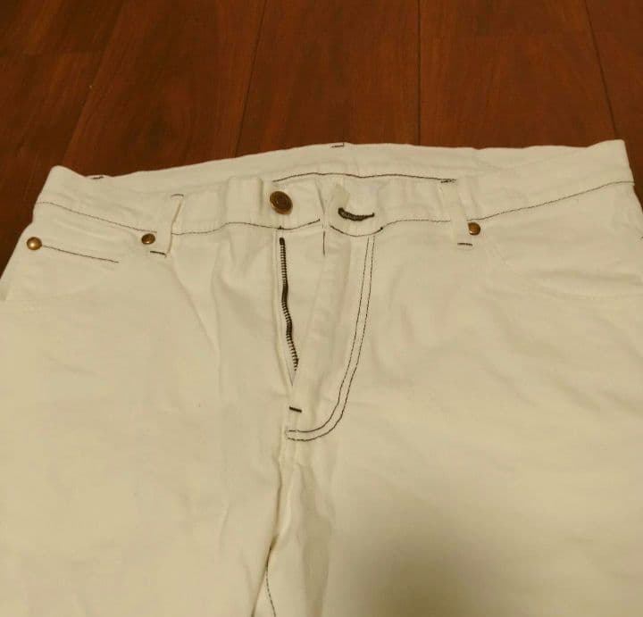 新品未使用　タグ付き1PIU1UGUALE3 ホワイトデニムパンツ