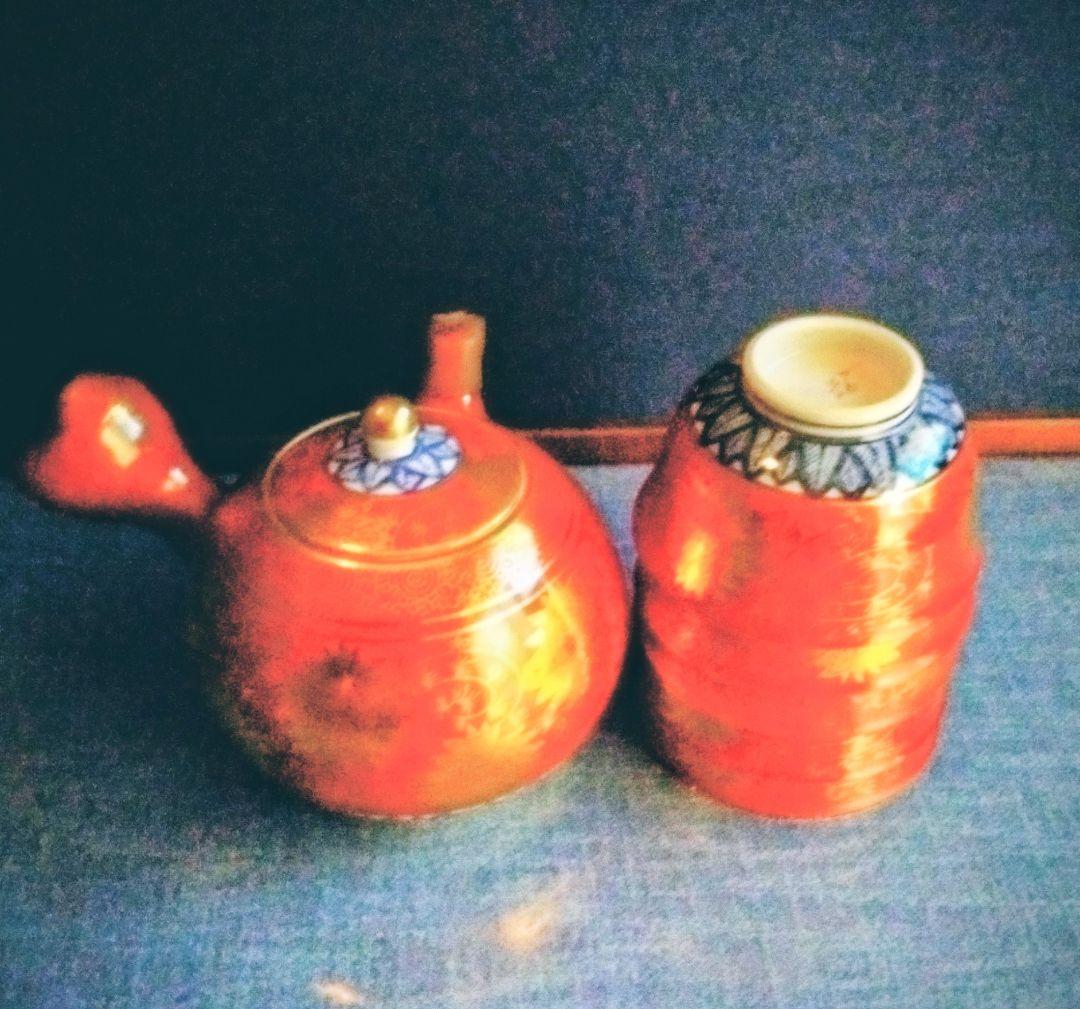 九谷焼煎茶揃　赤金花柄急須と茶碗セット