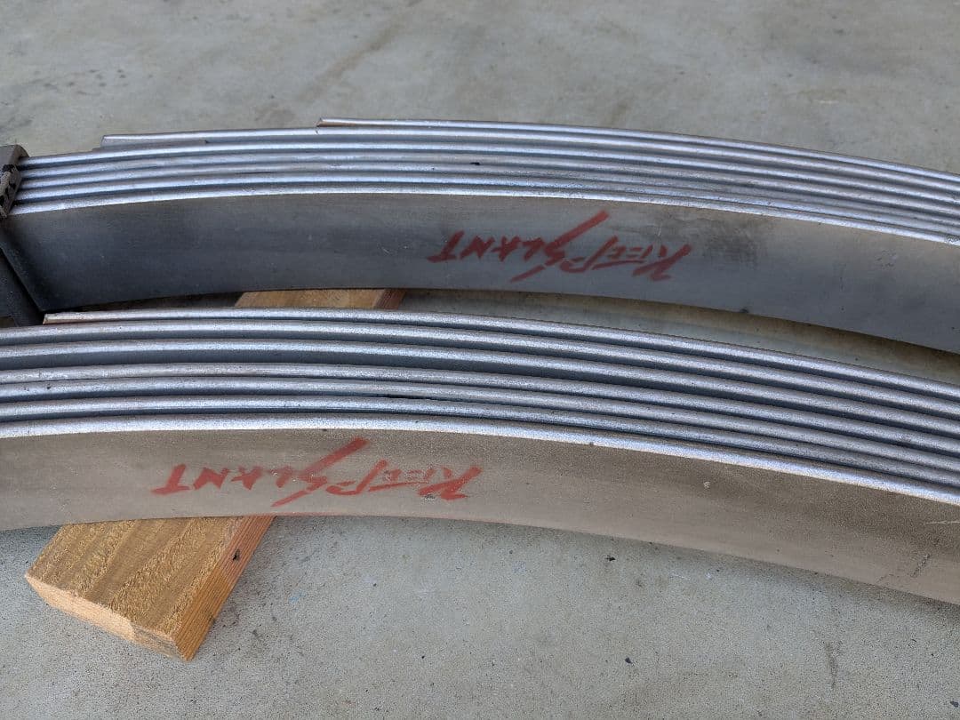 ランクル70 GRJ76 キープスラント 2インチアップ リーフスプリング