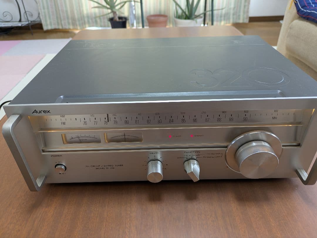 東芝AurexチューナーST320とアンプSB320