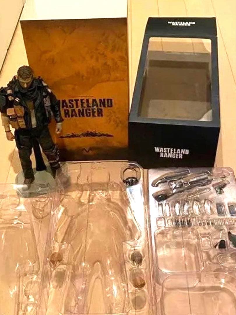 美品 マッドマックス トム・ハーディWasteland Ranger デスロード