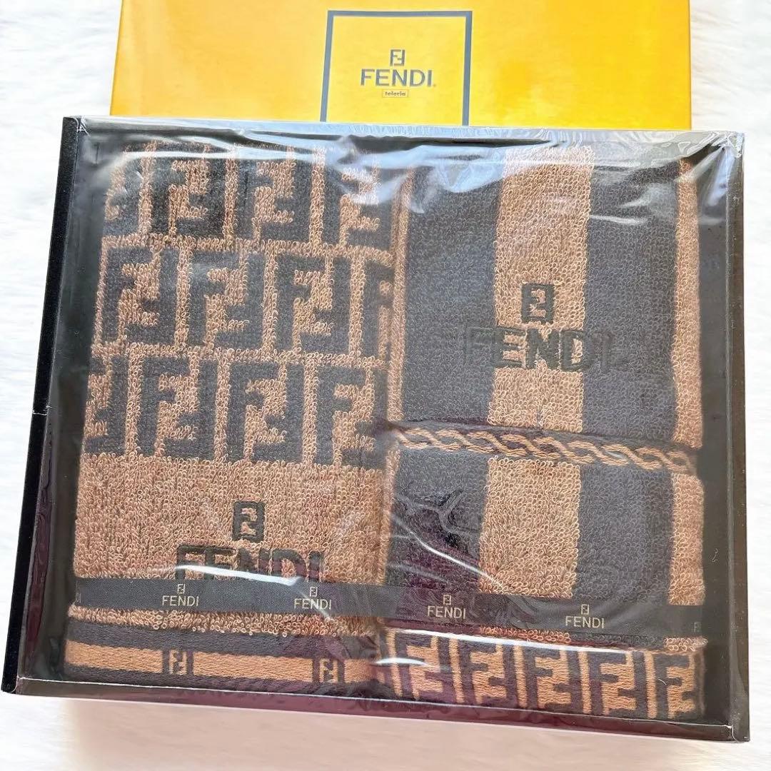 FENDI フェンディ ズッカ柄 ペカン柄 フェイスタオル タオル