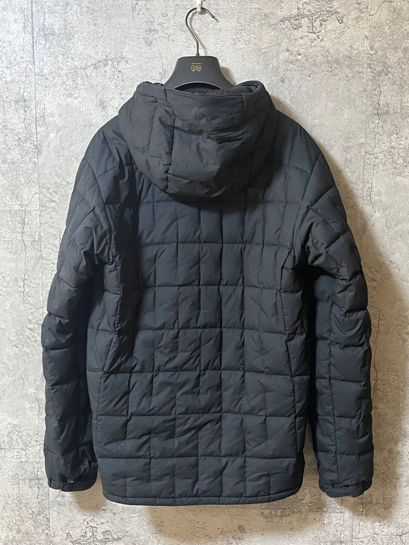 イグニスダウンパーカー　GORETEX M サイズ　【mont-bell 】