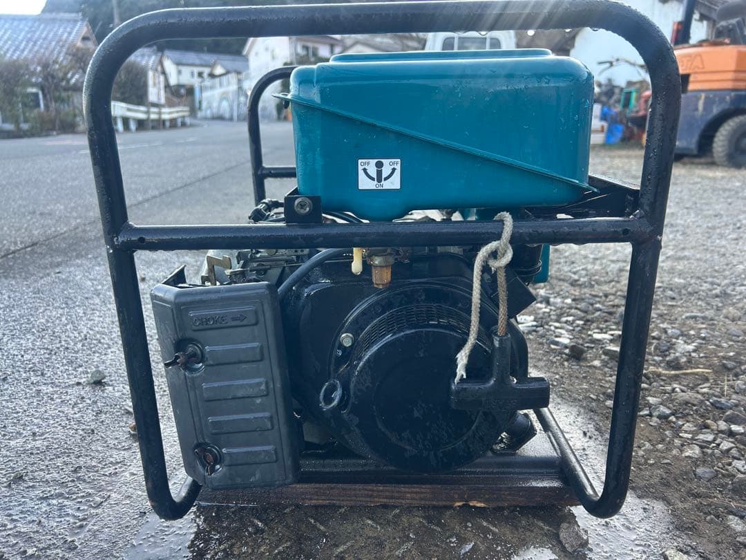 宮崎　SUZUKI 発電機 2.3KVA 100V ガソリン　洗車　キャンプ