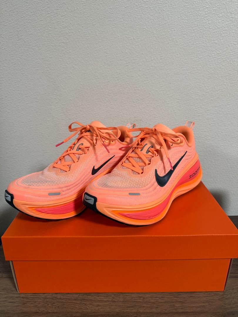 NIKE ボメロプラス 25.5am