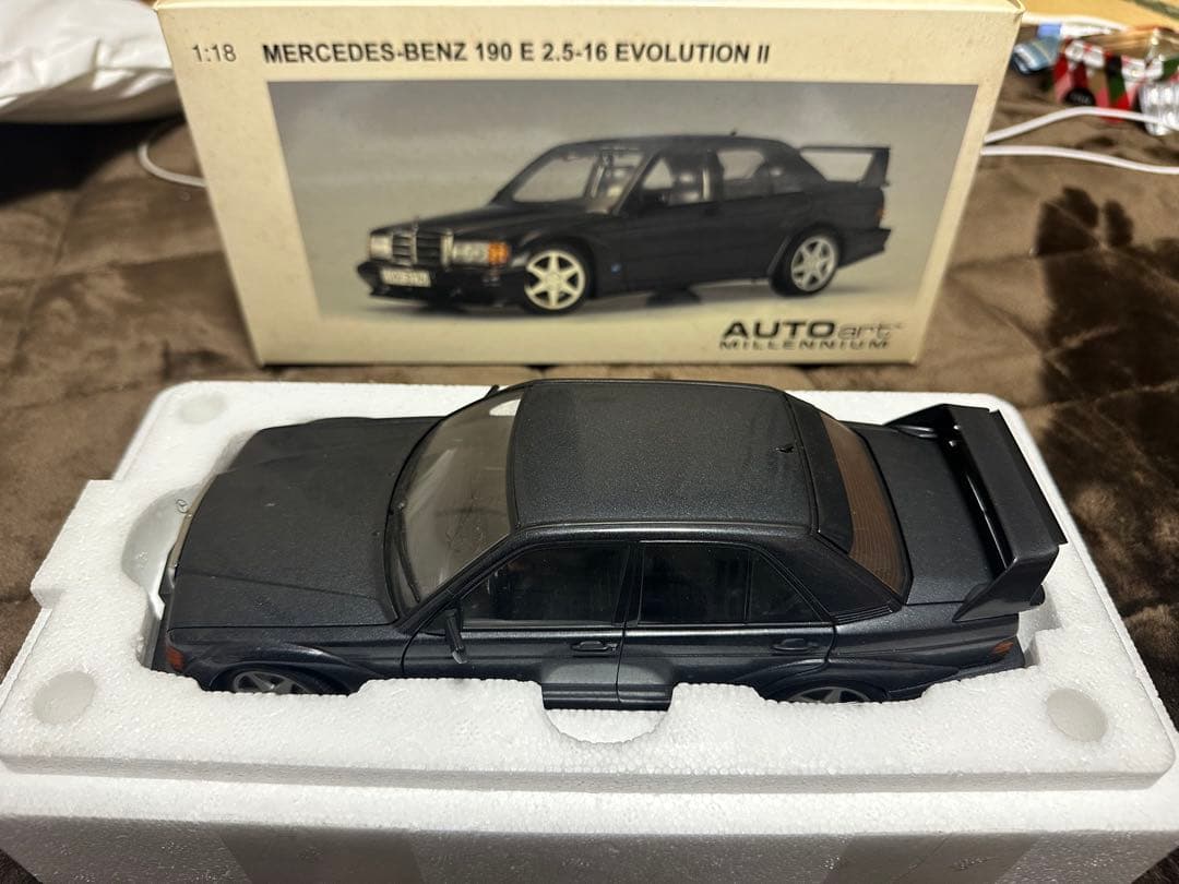 ミニカー Mercedes-Benz 190 E 2.5-16 Evolution II