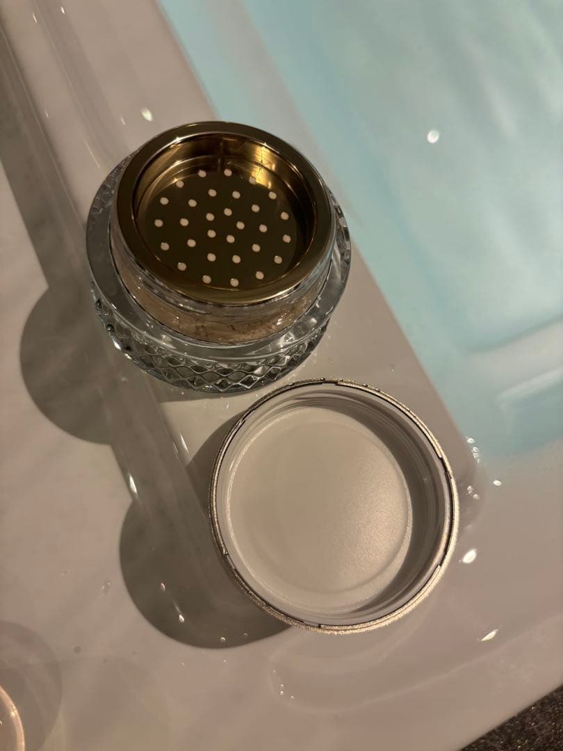 LANCOMEアプソリュ エッセンスインパウダー 01