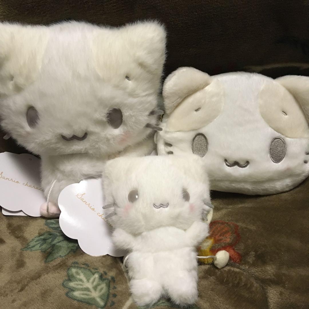マシュマロみたいなふわふわにゃんこ　ぬいぐるみ　マスコット　ポーチ　３点