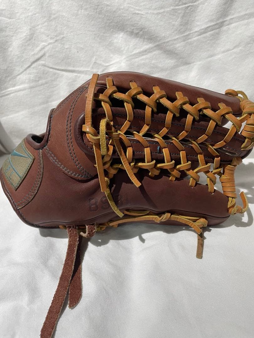 新シーズンに向けて！希少　美品　レアデザイン　NIKE 外野用グラブ　M球　硬式