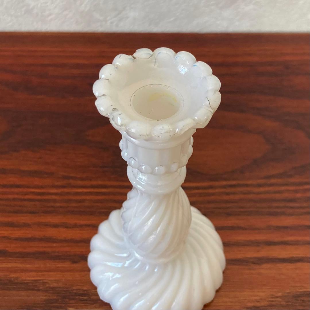 ミルクガラスの燭台　キャンドルスタンド　ドイツ　ヴィンテージ