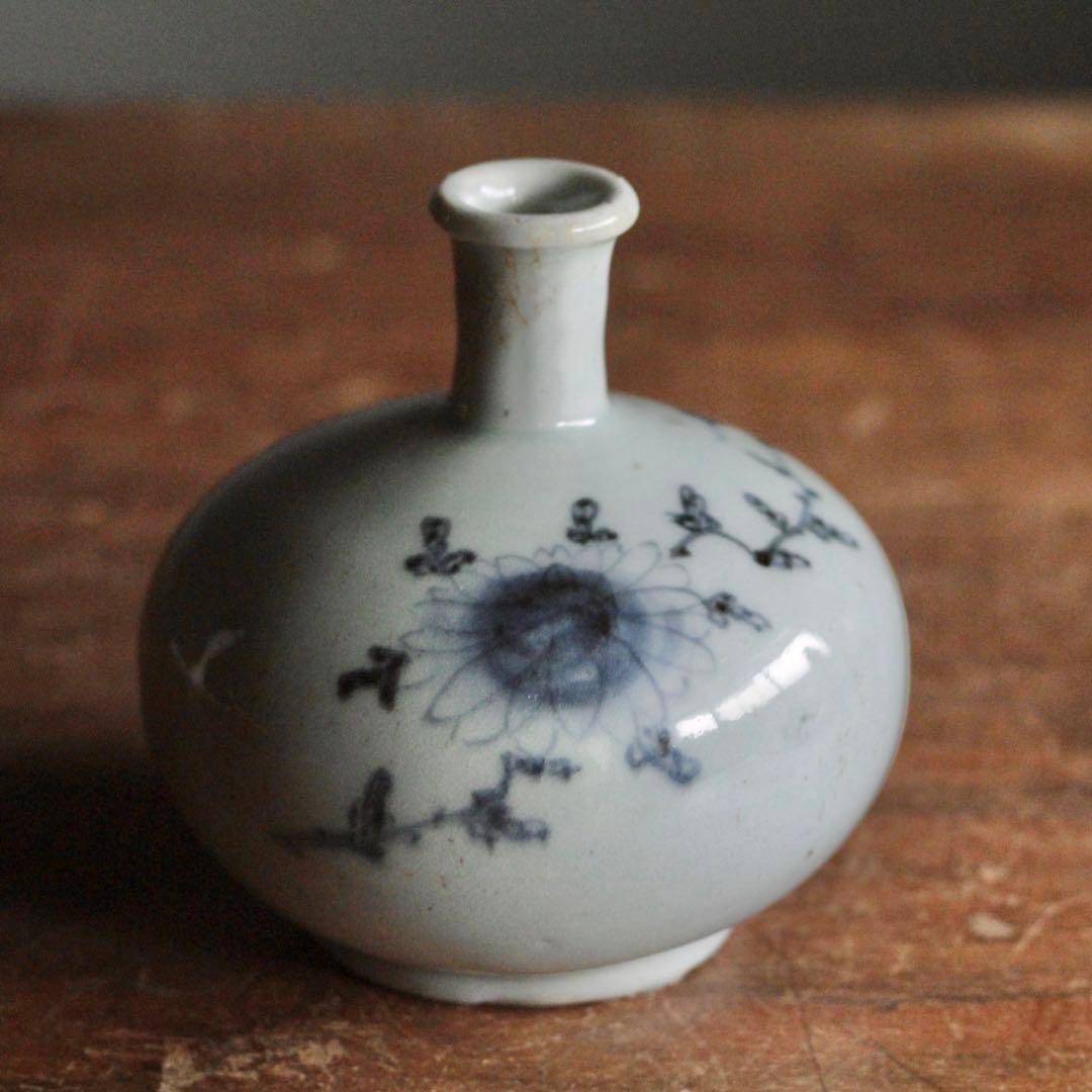 蝶がいる 染付 徳利 古美術 酒器 古道具 アンティーク