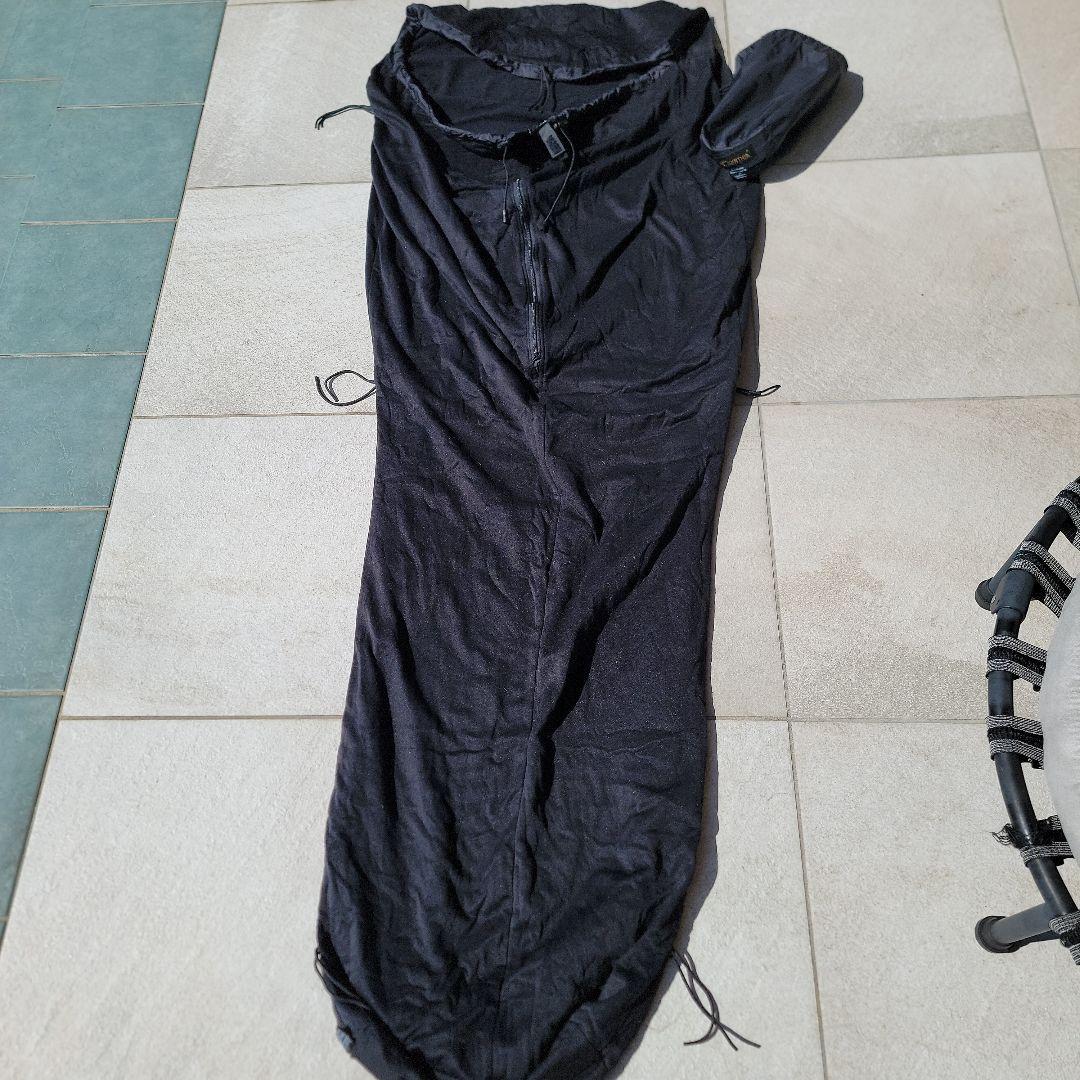 カリンシア　CARINTHIA Grizzly black Zip mid