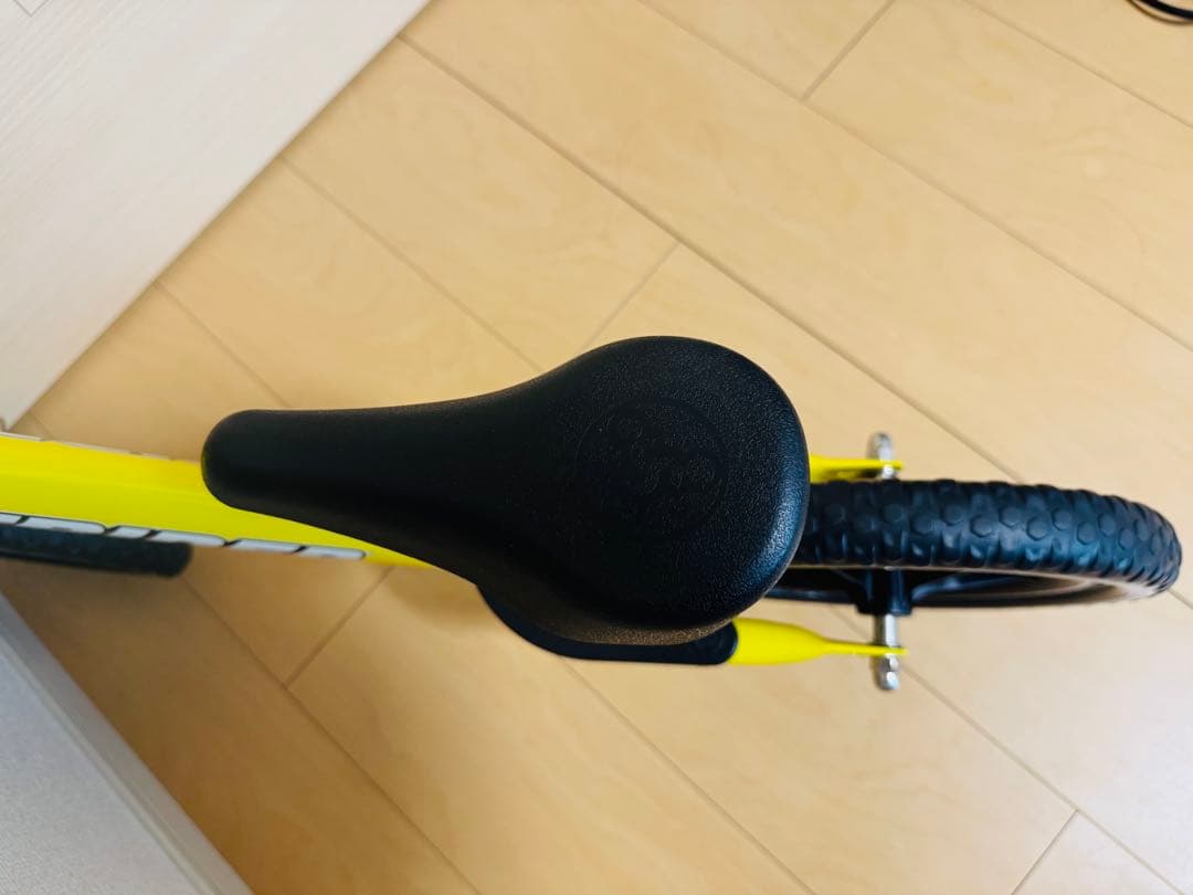 《状態良好・箱あり・美品》STRIDER SPORTS 新型 イエロー