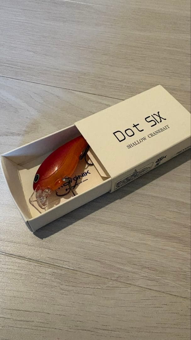 レヴォニック　ドットシックス　Dot Six F