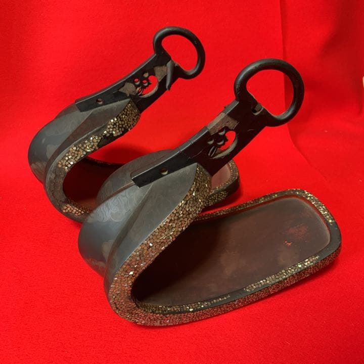 馬具　鎧　馬術　床の間　馬好き　骨董品　博物館　美術館　螺鈿細工　貝細工馬の鞍