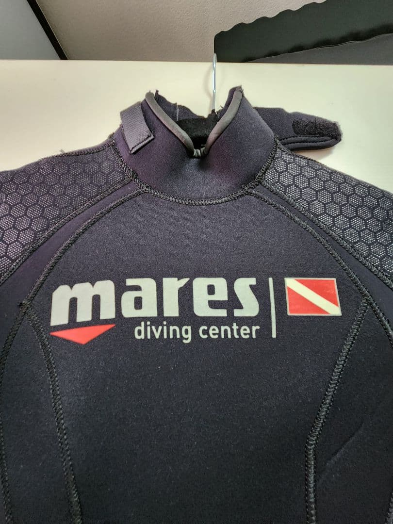 mares ダイビング用ウェットスーツ