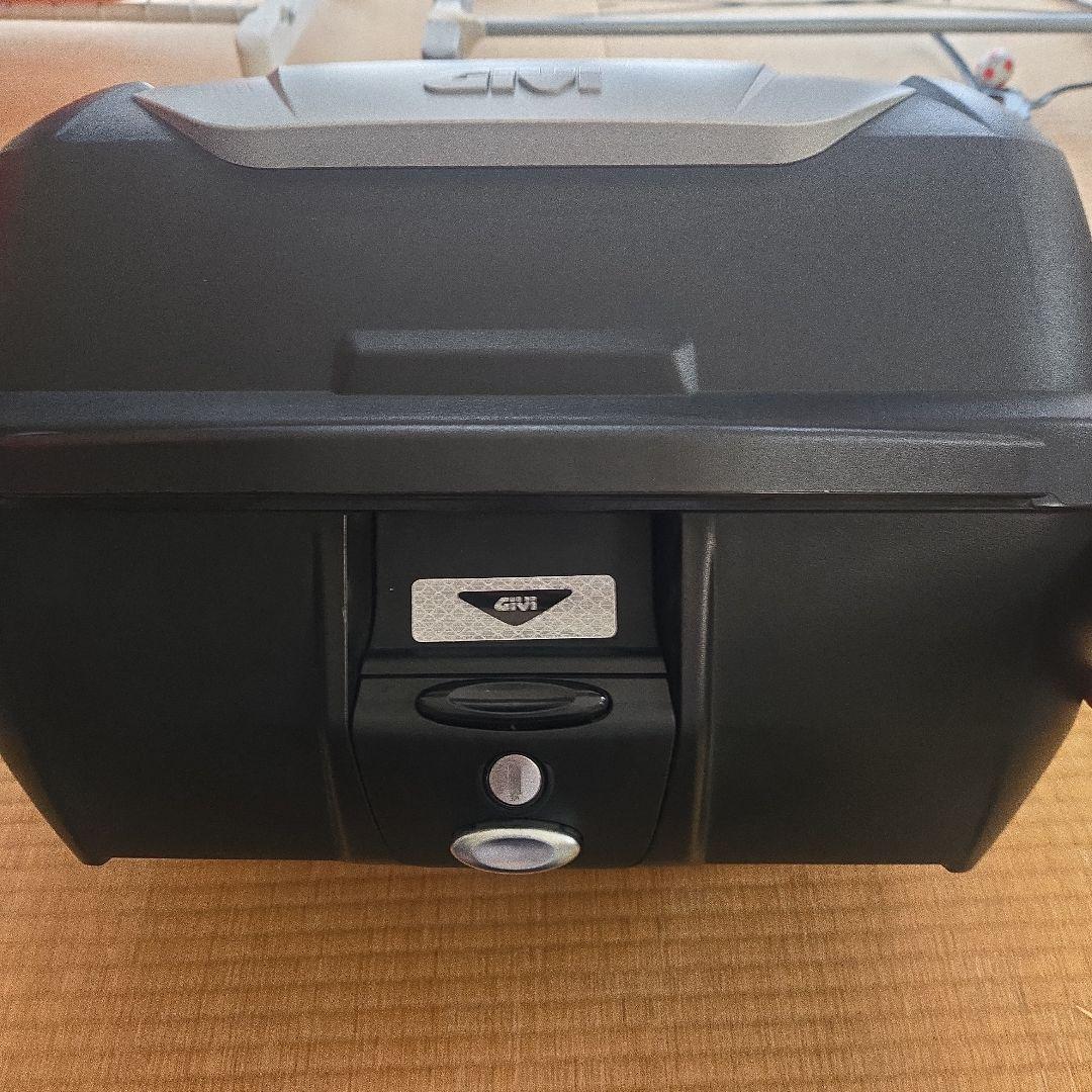 GIVIモノロックケース