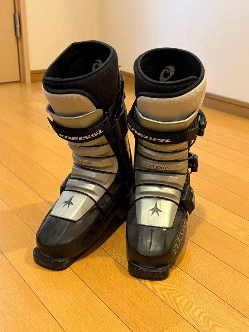 KNEISSLスキーブーツ24.0cm