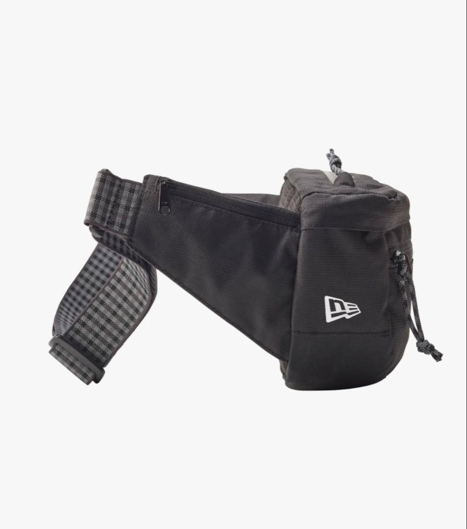 ボディバッグ　NEW ERA® familiar