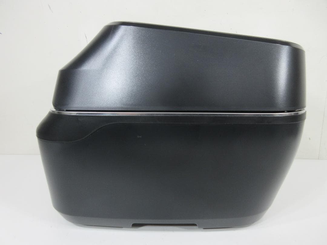 M1221Z 東芝 真空圧力IH炊飯器 5.5合炊 RC-10ZWT 2022年