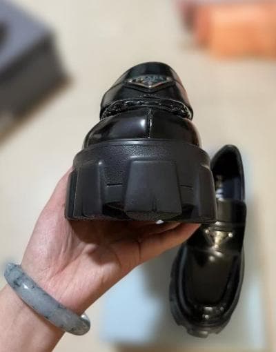 ブラック 厚底ローファー