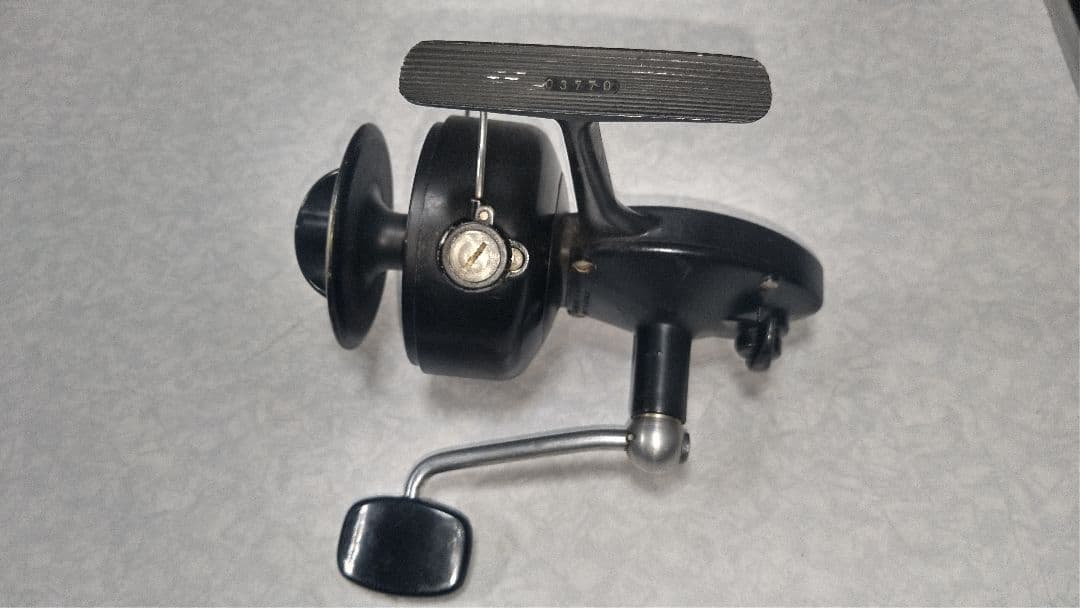 ORVIS 200 スピニングリール