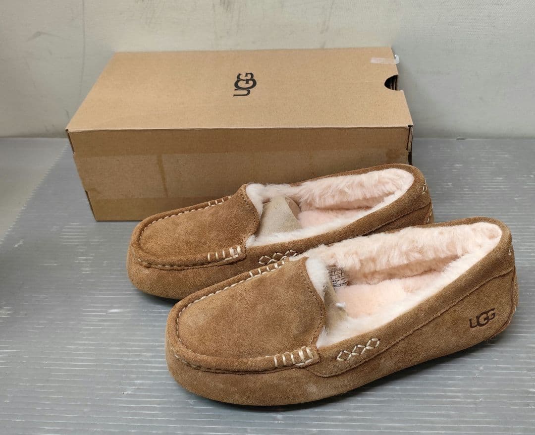 UGG ブラウン モカシン