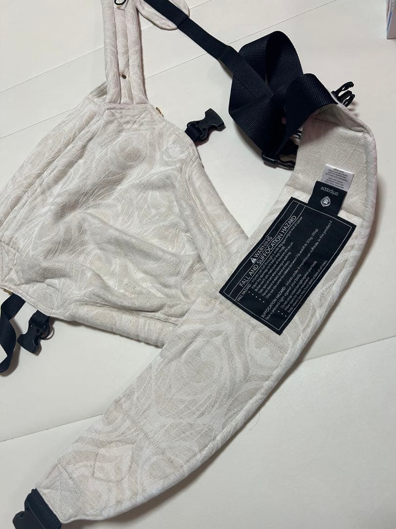 アーティポッペ アーガス・オート（リネン）抱っこ紐