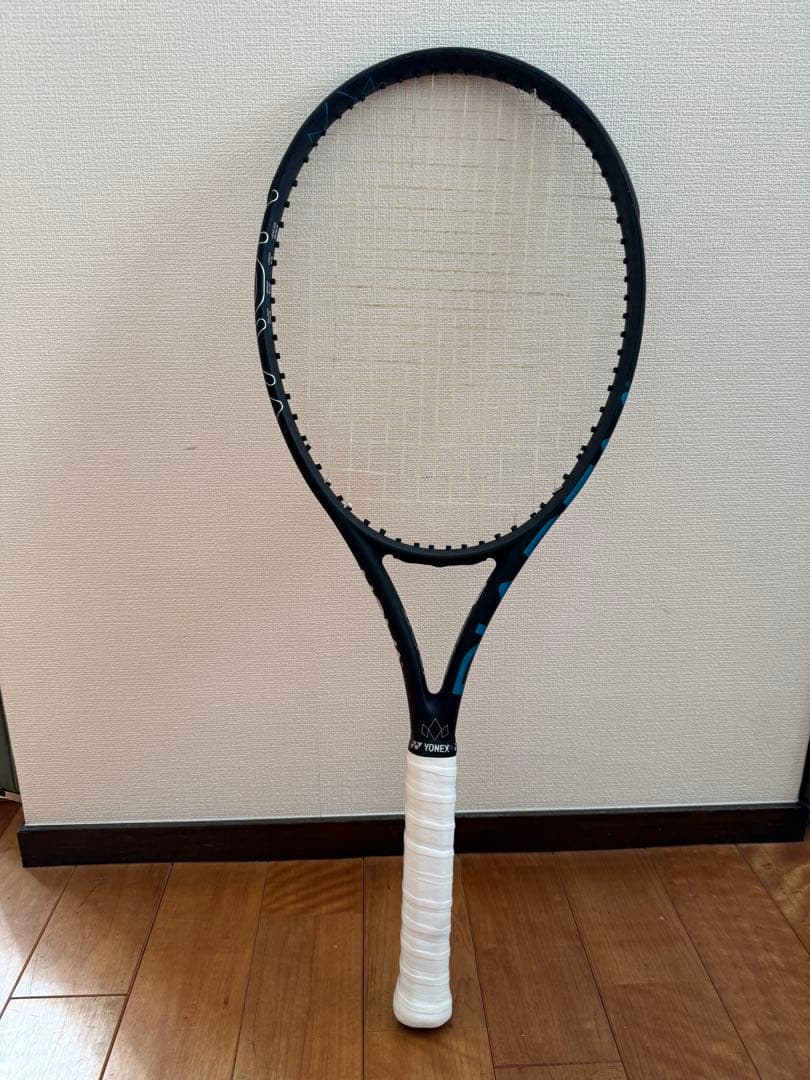 DIADEM NOVA 100 テニスラケット