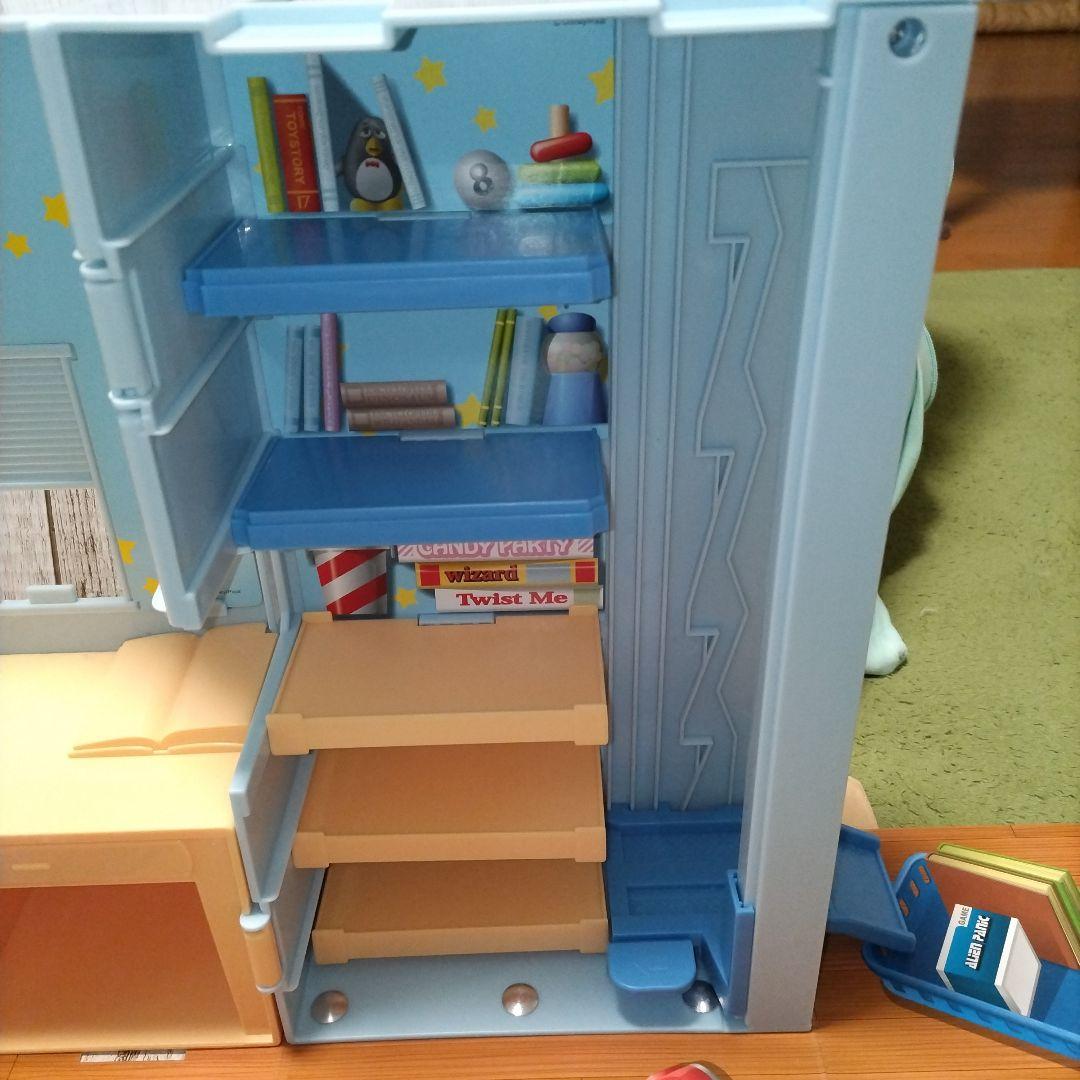 トミカ　トイストーリー　アンディルームに変身！パノラマバッグ　ドリームトミカ9台