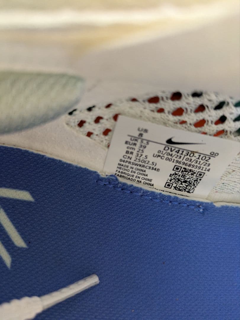 NIKE　ウィメンズ　ヴェイパーフライネクスト％3　25cm