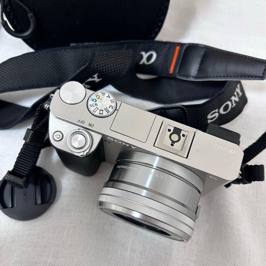 SONY α6000 シルバー レンズキット