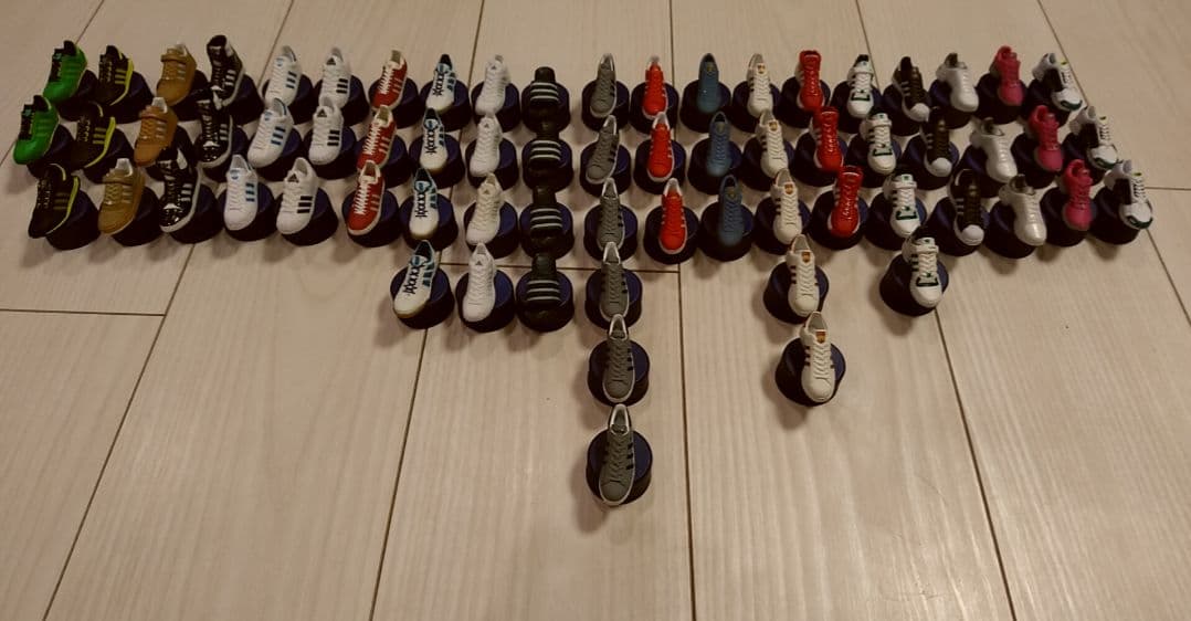 adidasスニーカーフィギュア×ペプシ