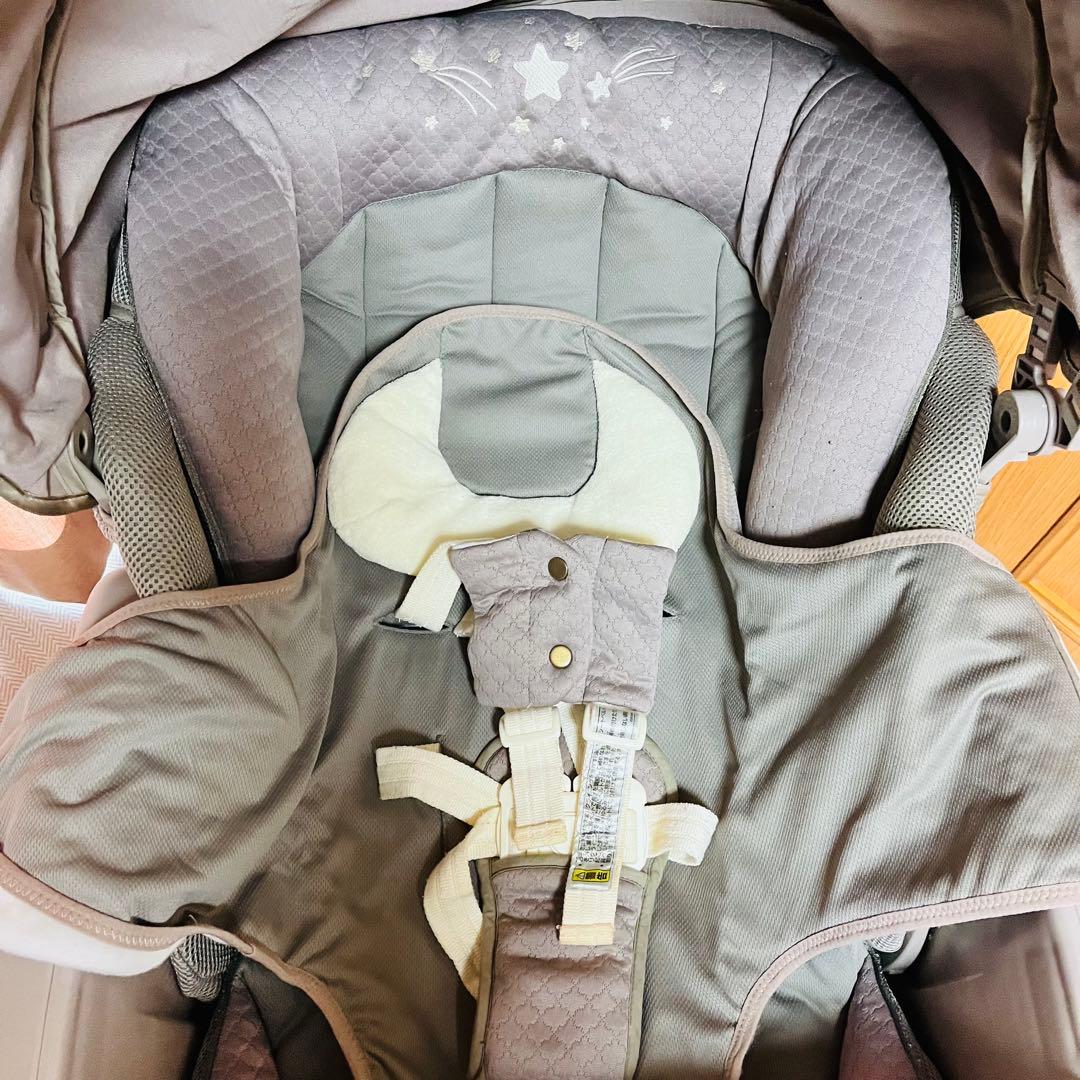 Aprica ユラリズムオート プレミアム ムーンロック