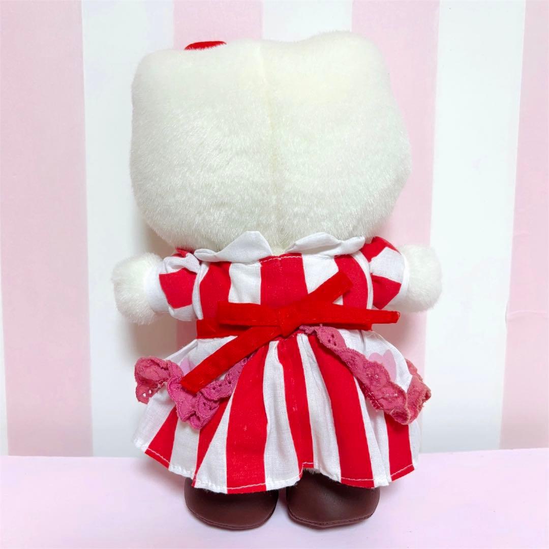 激レア　ハローキティ　バースデーメッセージ　ぬいぐるみ　ウエイトレス　メイド