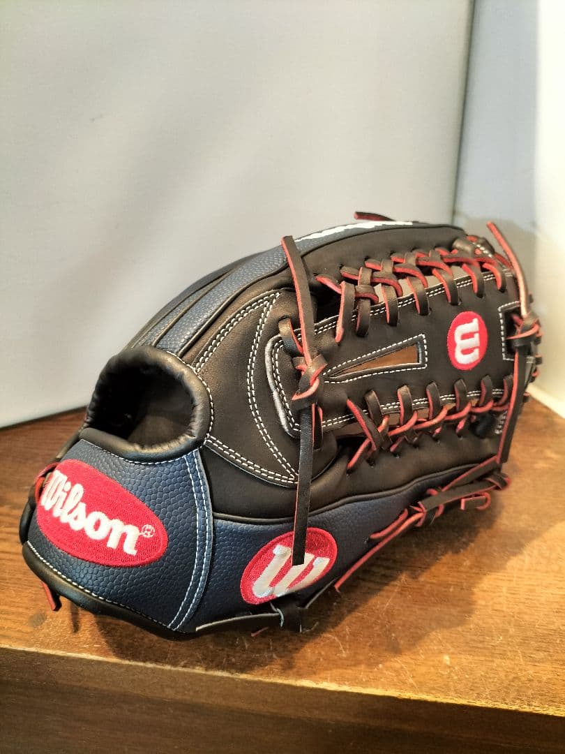 未使用品　ウィルソンwilson D-MAX 軟式　ユーティリティ 右投げ