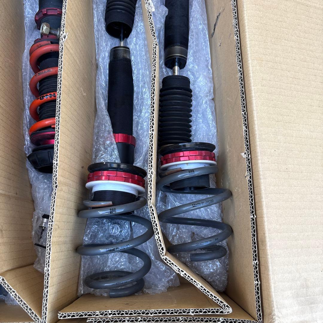 ZC33S ブリッツ車高調 MAQs APITスプリング付