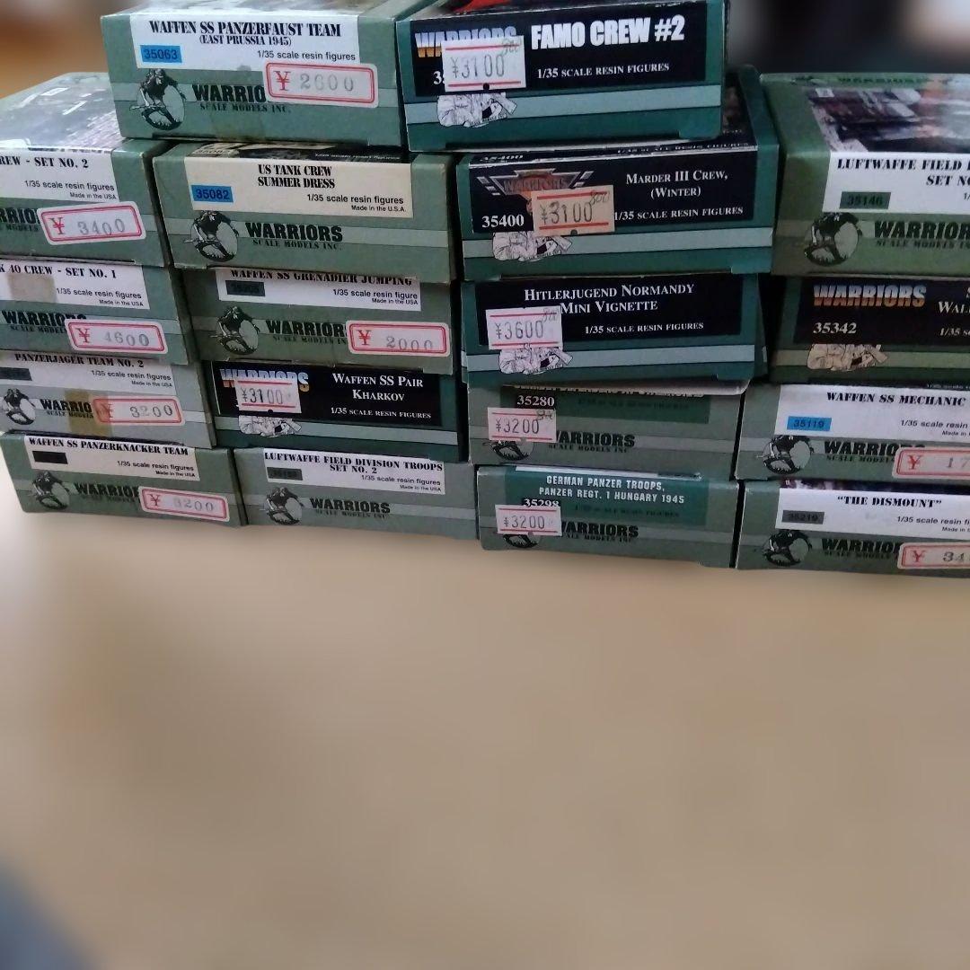 WARRIORS　レジンフィギュア18個