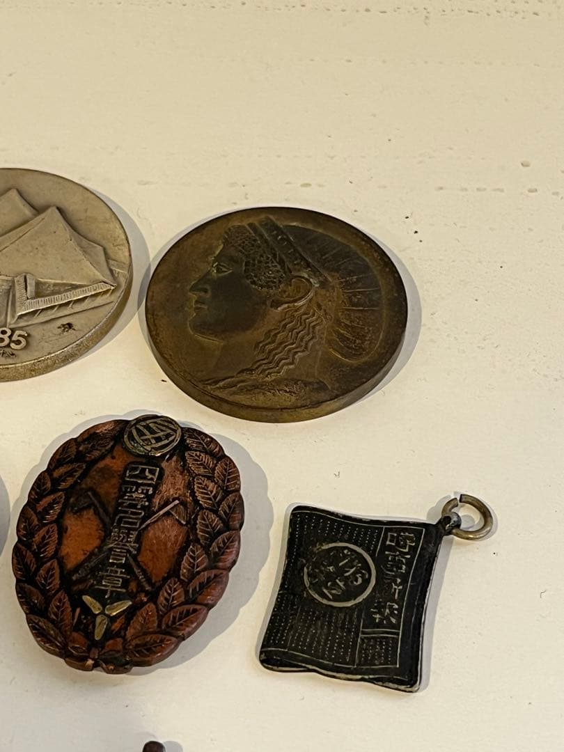 超大量　勲章　記念賞　大日本帝国　戦時中　レア　コレクション　アンティーク　銀貨
