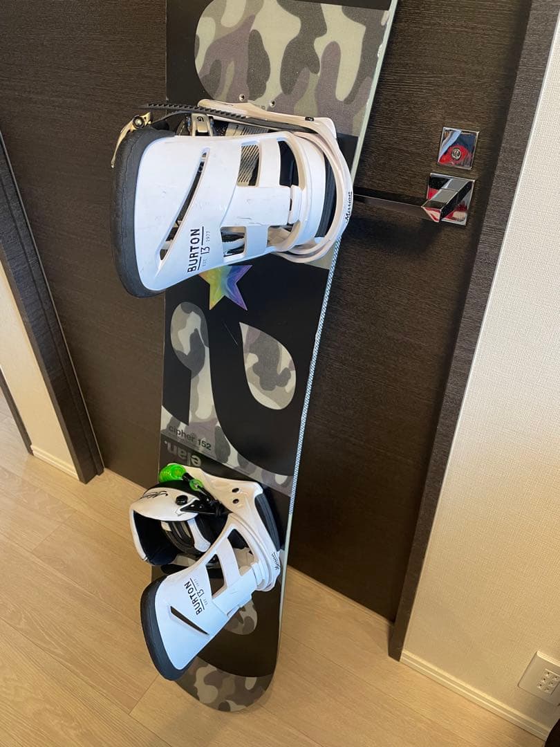 ELANスノーボード（BURTONバインディング付き）