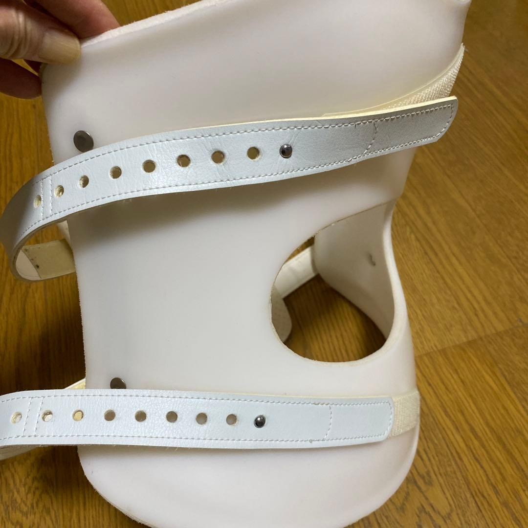 【送料込み】 治療用装具　コルセット　【美品】