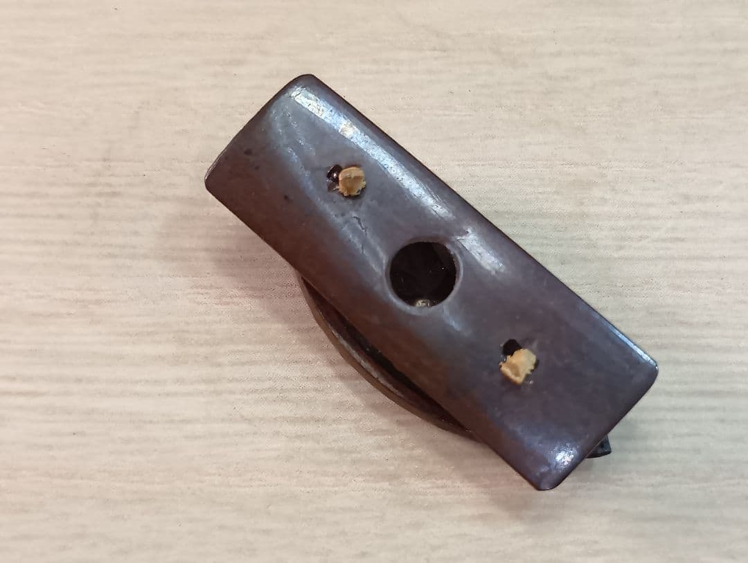 煙草入れ／前金具／雲龍図／在銘あり