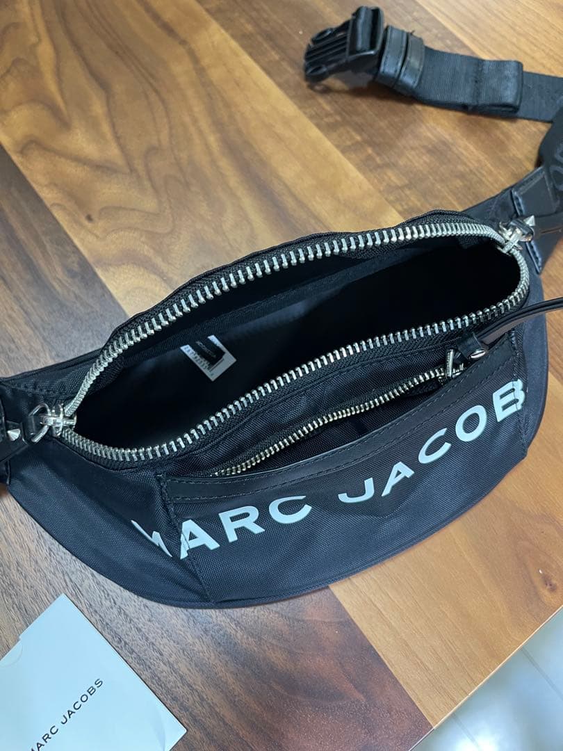 マークジェイコブス サスペリア スリングバッグ ボディバッグ ウエストポーチ 黒
